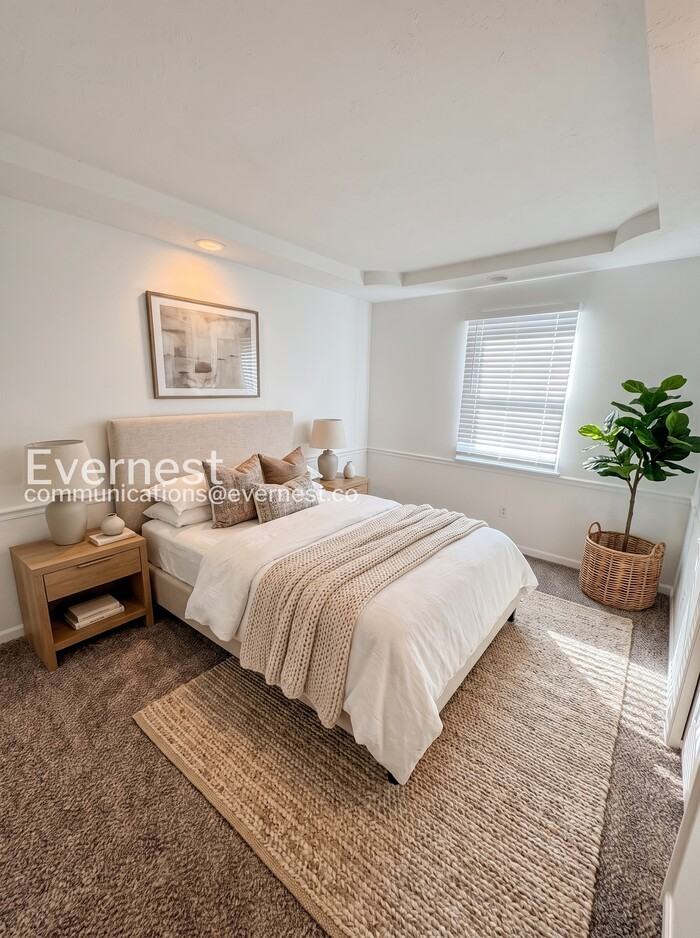 23440 W 53rd Ter - Photo 6 of 27