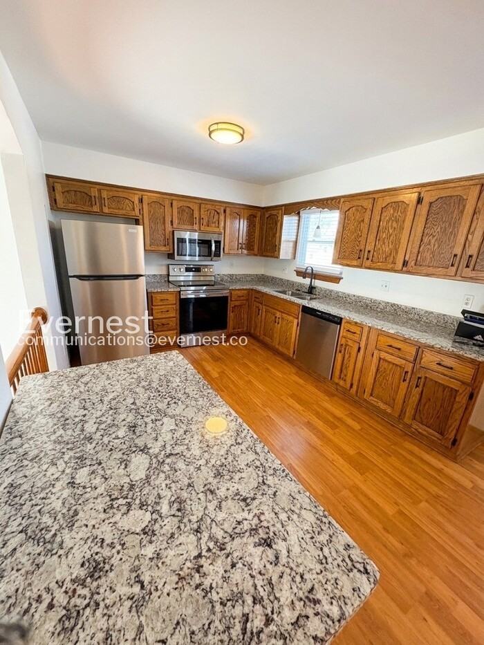 23440 W 53rd Ter - Photo 7 of 27