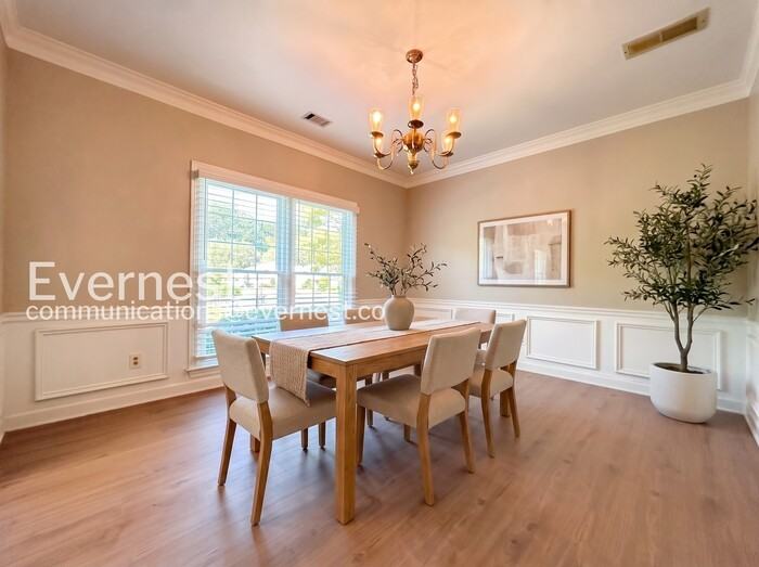 4580 Village Dr - Photo 6 of 35