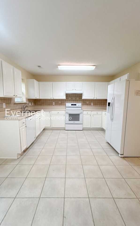 404 Valley Glen Dr - Photo 5 of 25