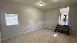 302 N 8th Ave - Photo 7 of 12