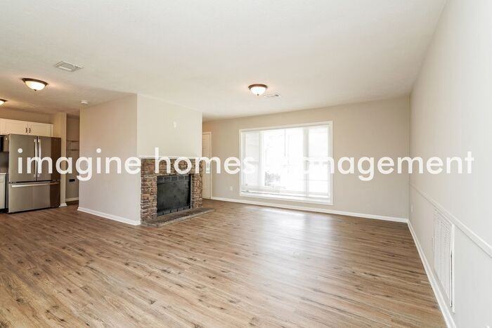 1805 N Girls School Rd - Photo 5 of 17