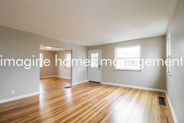 116 S Grove Ave - Photo 4 of 22