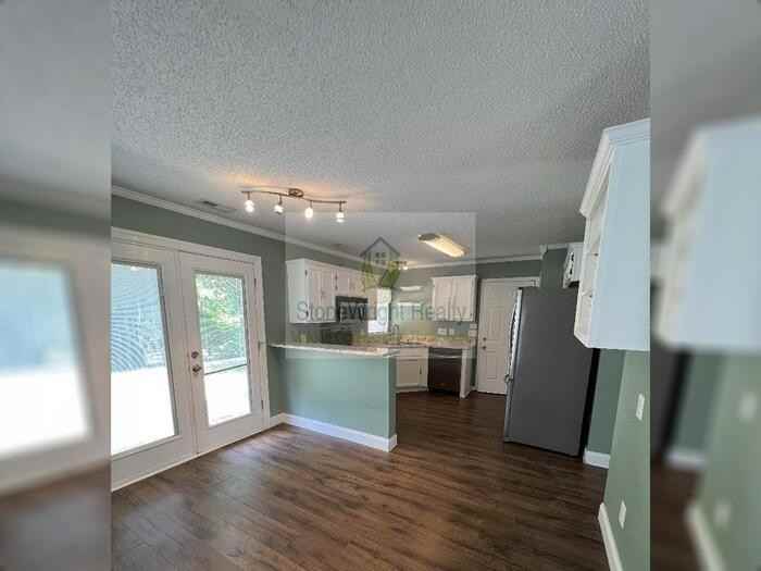 176 W Walnut Ave - Photo 5 of 5