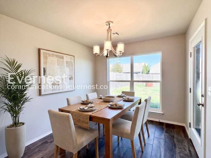 3616 E Rockport St - Photo 3 of 26