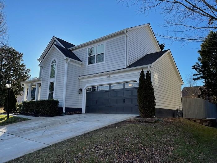 10303 Brawley Ln - Photo 3 of 33