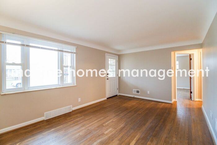 500 Lafayette Ave - Photo 4 of 18