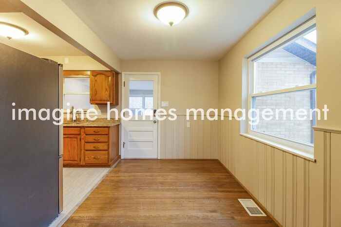 500 Lafayette Ave - Photo 6 of 18