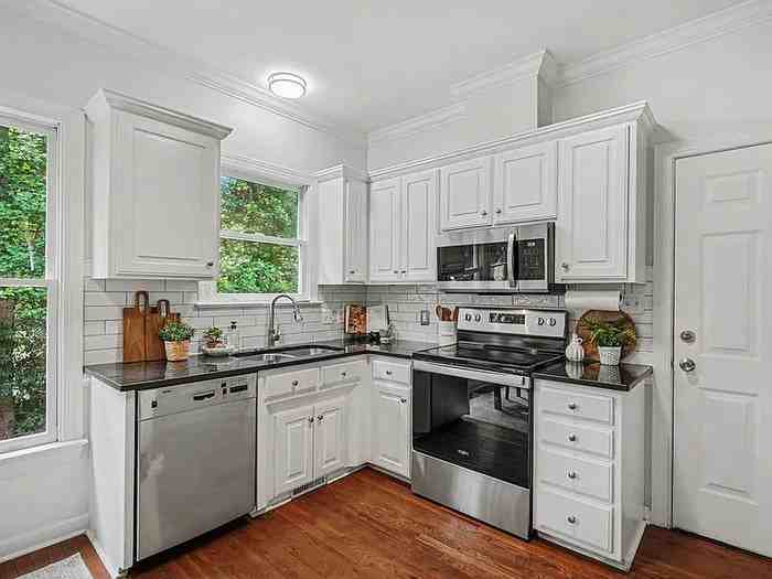903 Baileymoor Ct - Photo 5 of 24