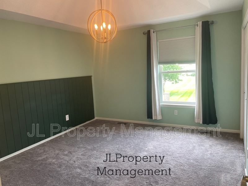3826 Ne 86th Ter - Photo 5 of 18
