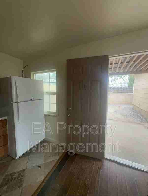 529 Alvarado Dr Se #D - Photo 7 of 16