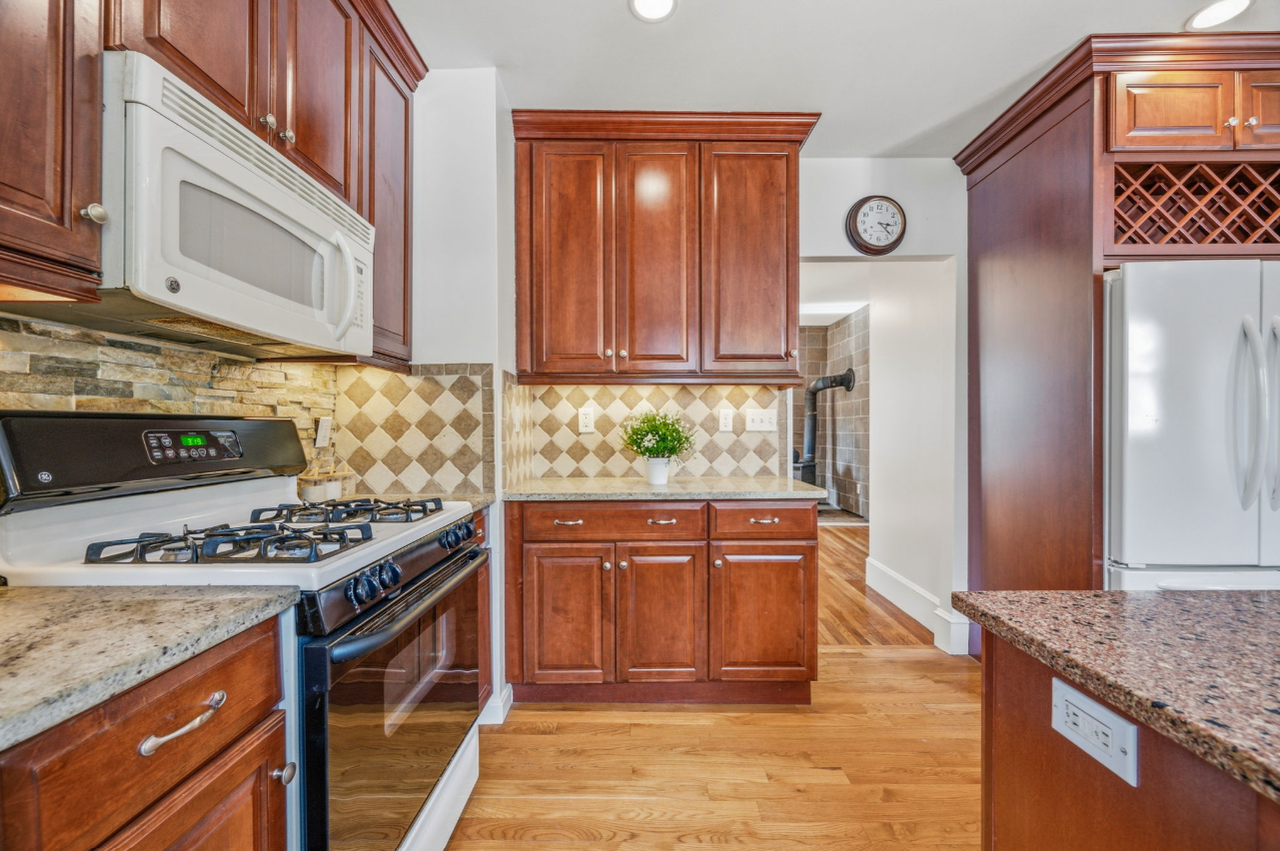 16 Linwood St #NA - Photo 2 of 20