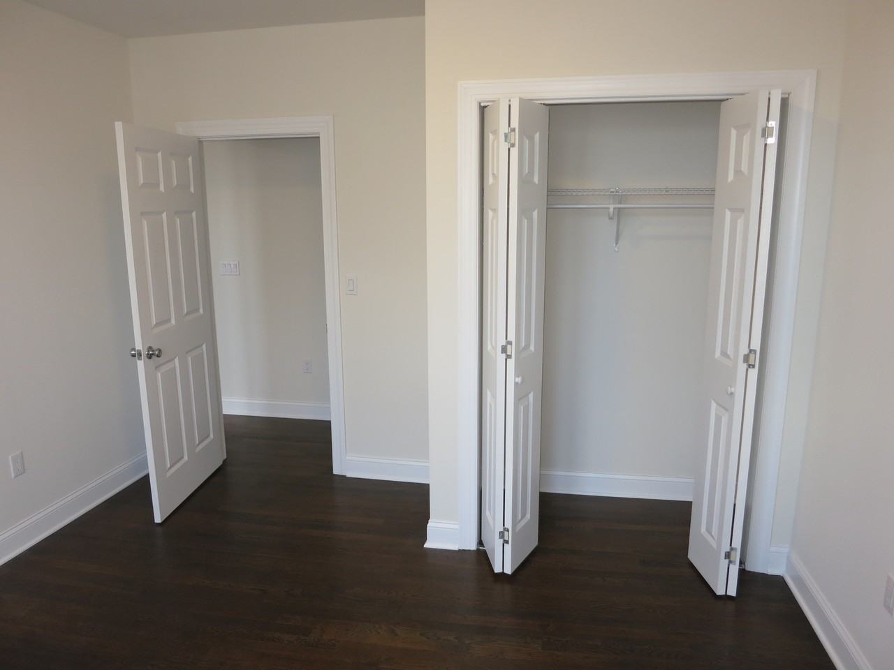 907 87th St #C1 - Photo 4 of 6