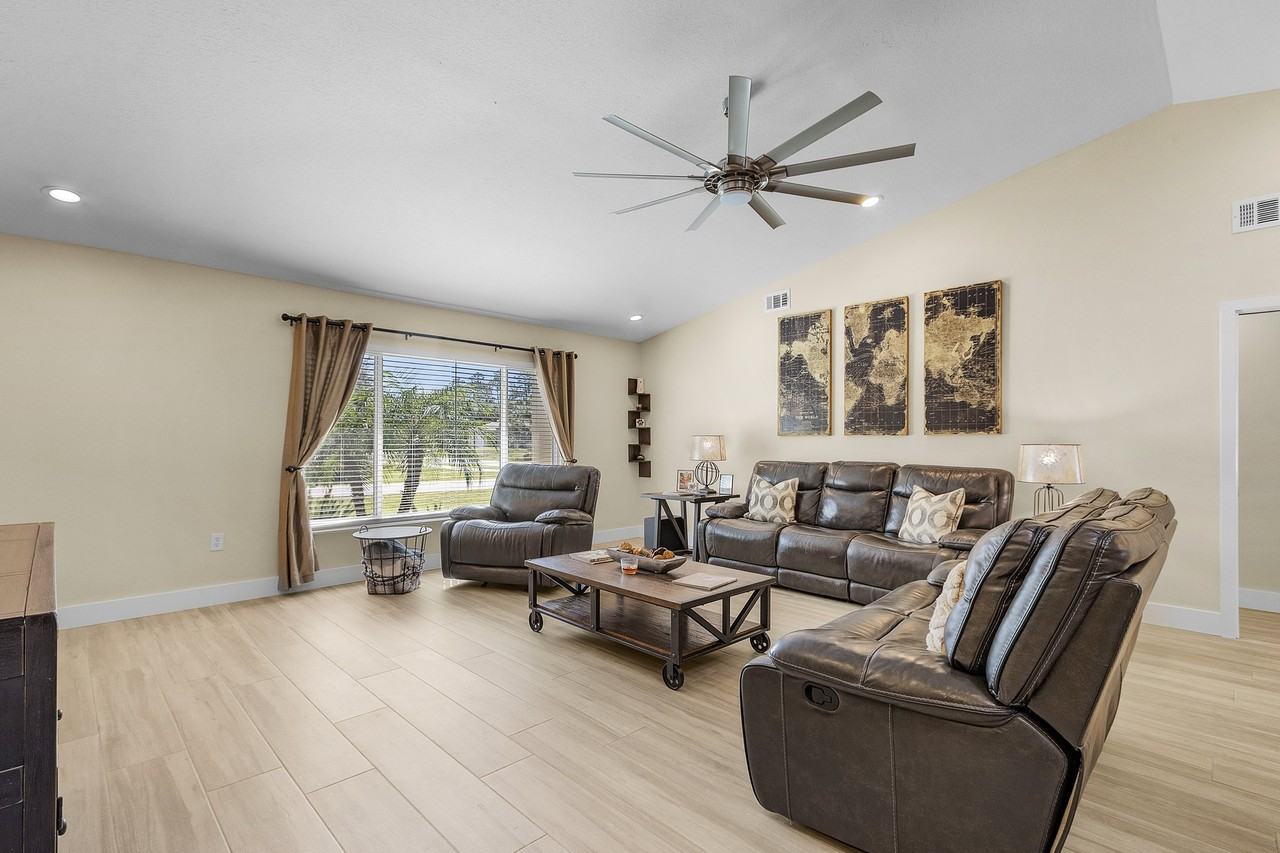 21442 Bancroft Ave #NA - Photo 4 of 19
