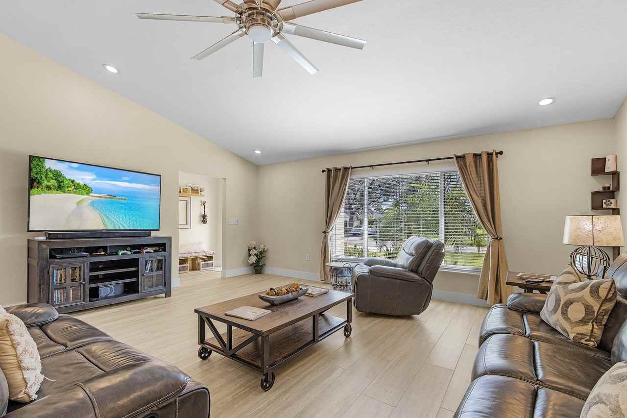 21442 Bancroft Ave #NA - Photo 6 of 19