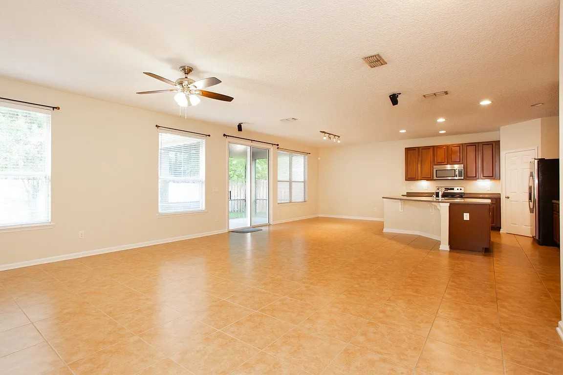 3049 Covenant Cove Dr #NA - Photo 7 of 17