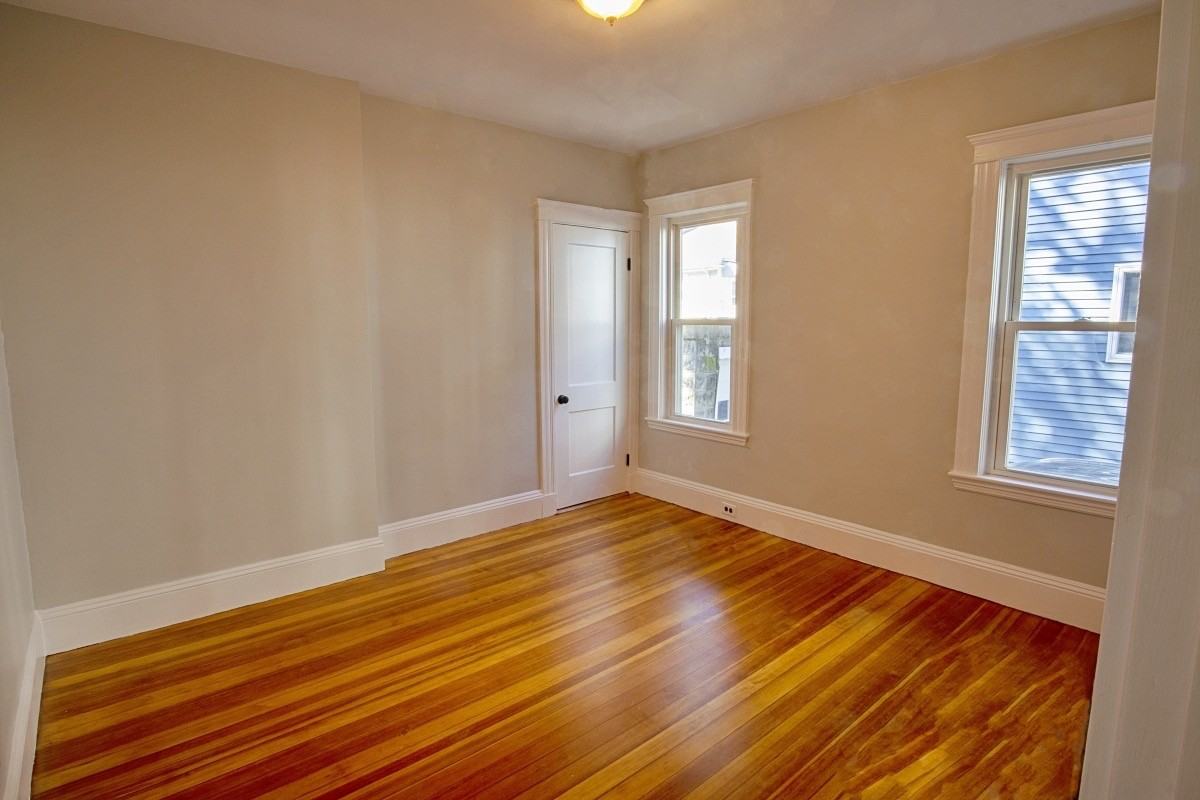 22 Stanley Ave #1 - Photo 5 of 12
