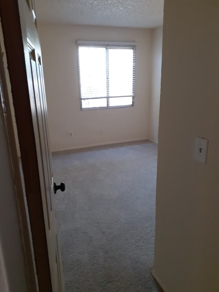 3646 N 67th Ave #7 - Photo 3 of 3