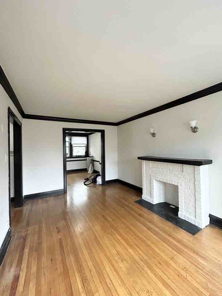 3651 N Racine Ave #3 - Photo 3 of 13
