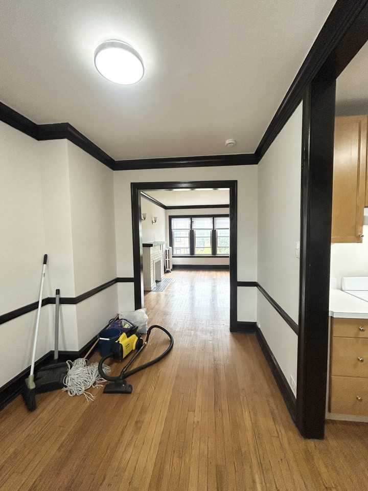 3651 N Racine Ave #3 - Photo 4 of 13