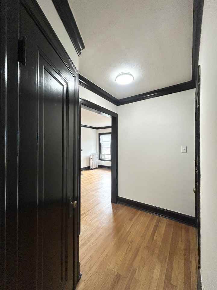 3651 N Racine Ave #3 - Photo 7 of 13