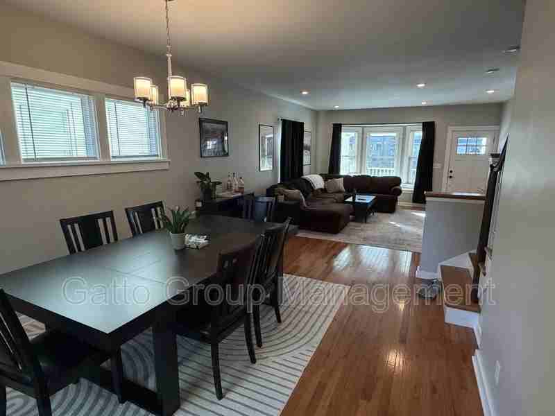 1305 W 106th St - Photo 6 of 15