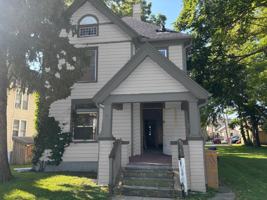 featured image of 217 E Davenport St #NA