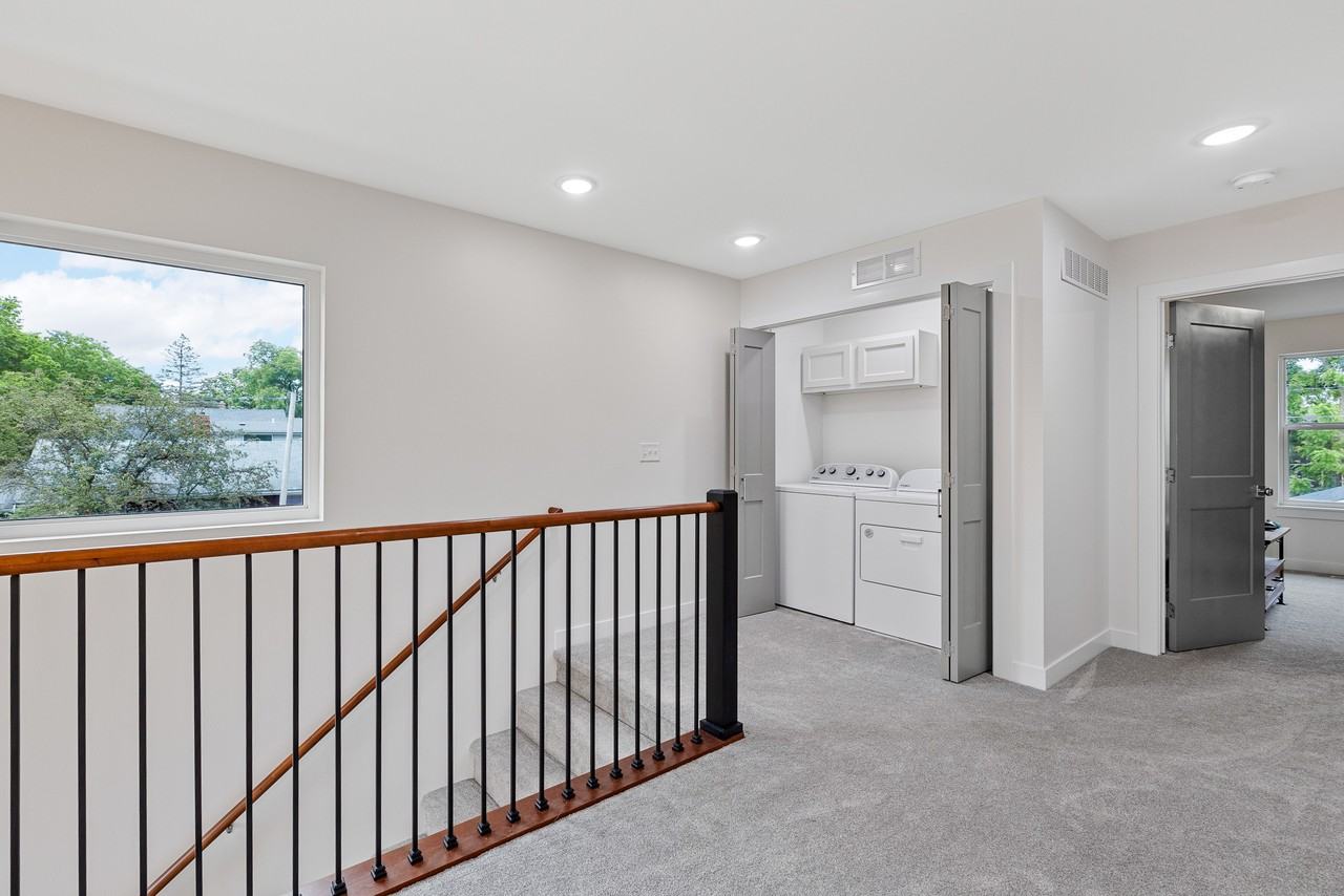217 E Davenport St #NA - Photo 7 of 14