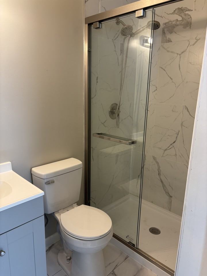 245 E Walnut St #245A - Photo 3 of 11