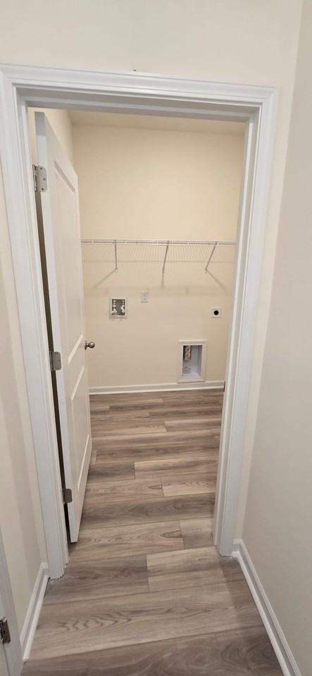 1098 Silverbend Trl #NA - Photo 7 of 12
