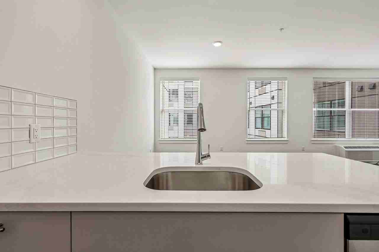 Meridia Pompton Lakes - Photo 7 of 50
