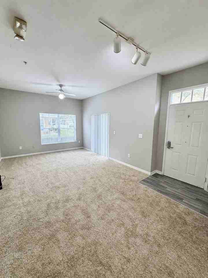 2610 Lodi Cir #102 - Photo 3 of 35