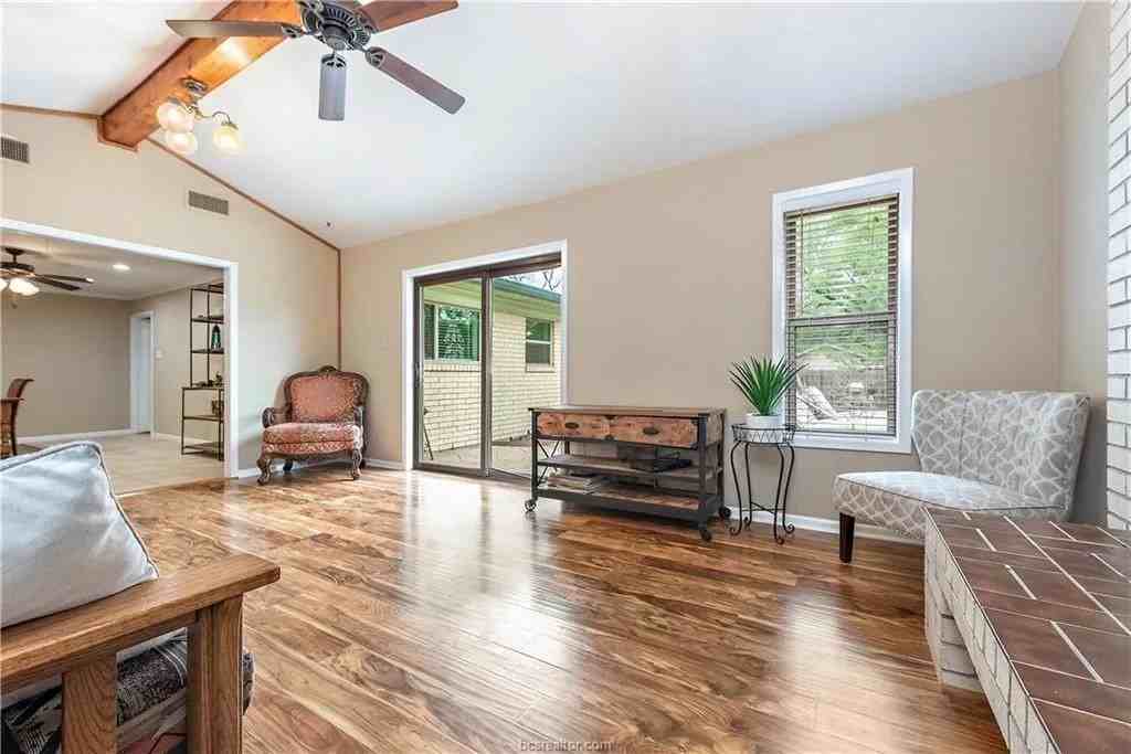 1210 Haines Dr #NA - Photo 2 of 19