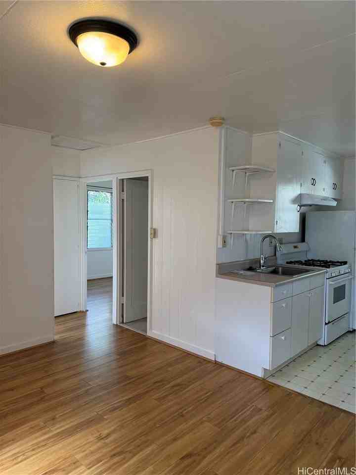 855 9th Ave - Photo 5 of 12