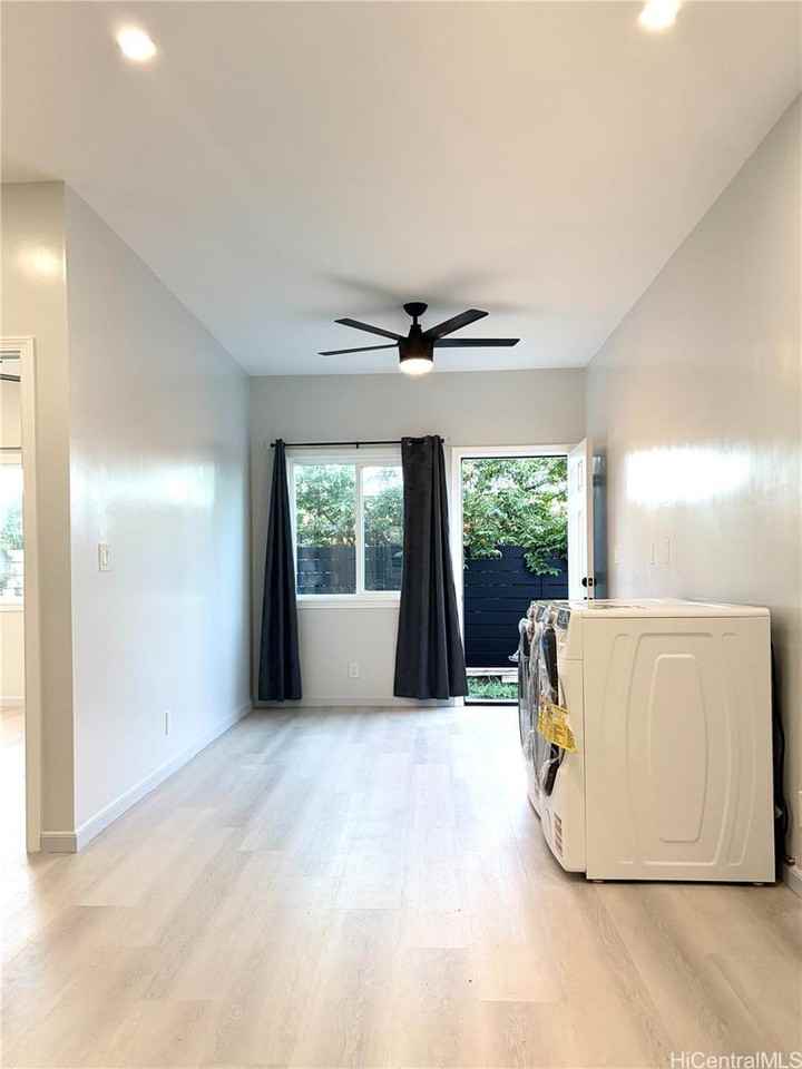 3323 Castle St - Photo 2 of 10