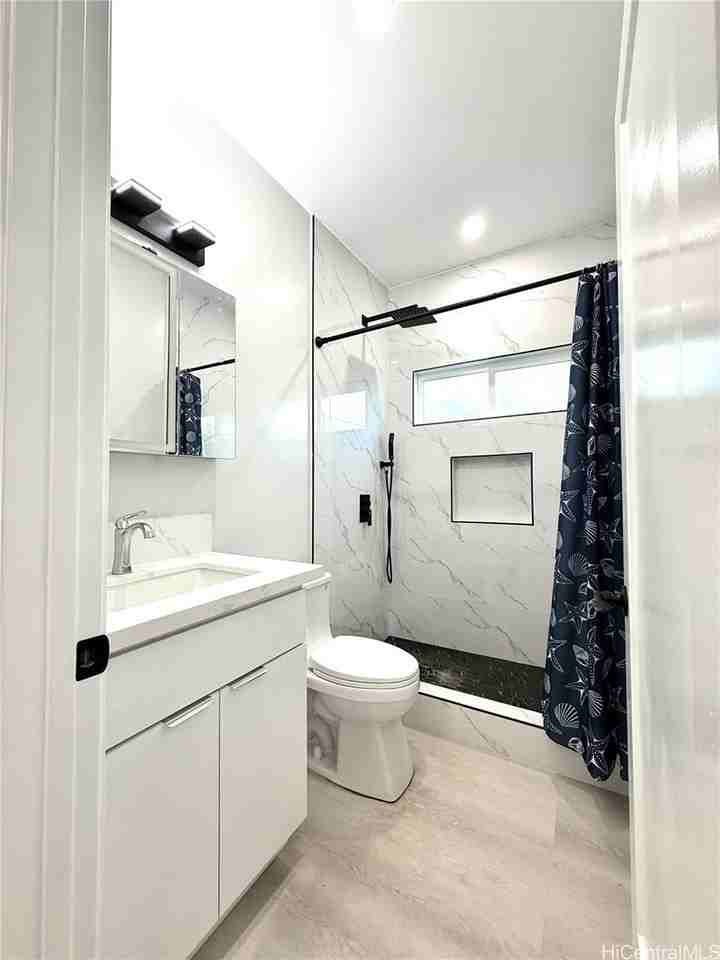 3323 Castle St - Photo 7 of 10