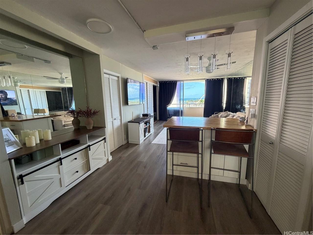 1676 Ala Moana Blvd #804 - Photo 3 of 18