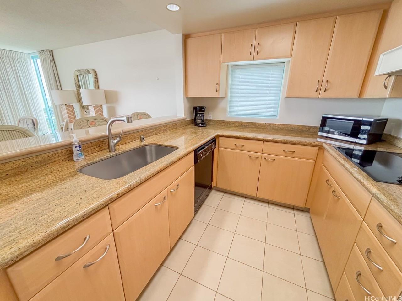 1341 Kapiolani Blvd #16A - Photo 5 of 25