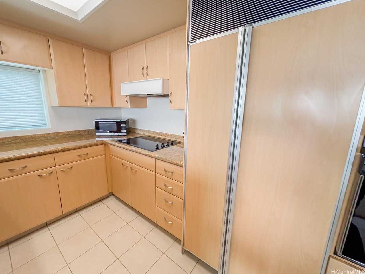 1341 Kapiolani Blvd #16A - Photo 6 of 25