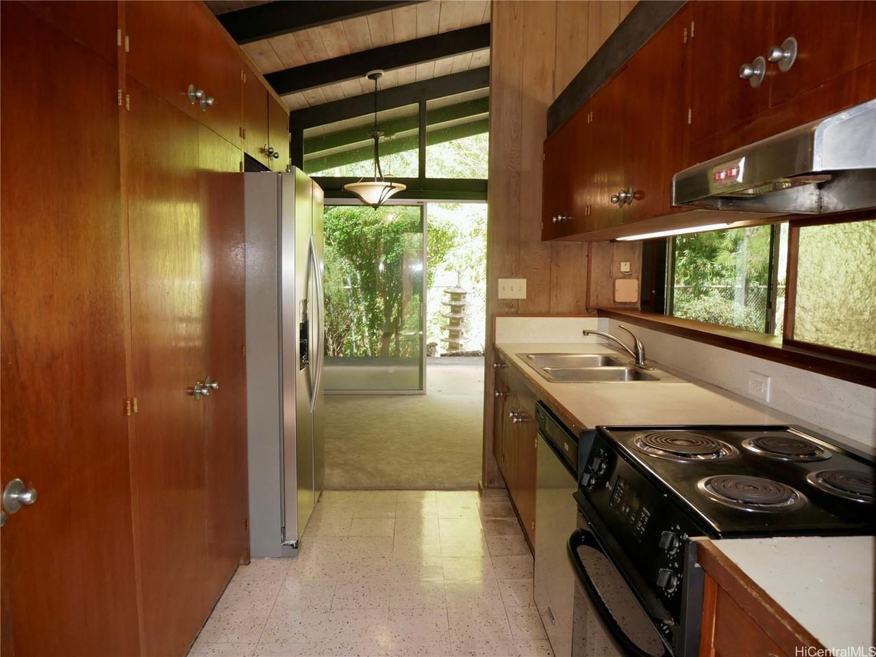1446 Mahiole St - Photo 6 of 25