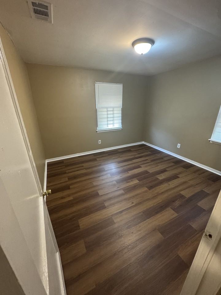 338 Flynn Rd #NA - Photo 5 of 13