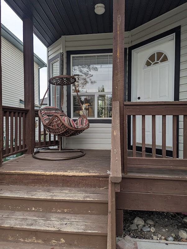 141 Bow Ridge Cres - Photo 2 of 37