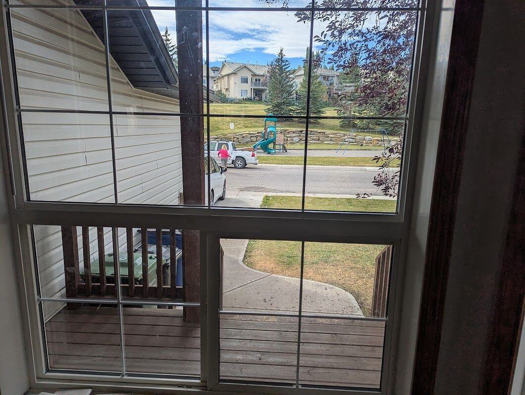141 Bow Ridge Cres - Photo 3 of 37
