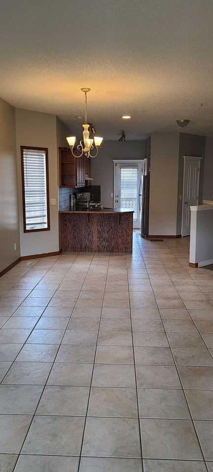 141 Bow Ridge Cres - Photo 6 of 37