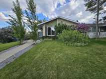 1847 76 Ave Se - Photo 1 of 1