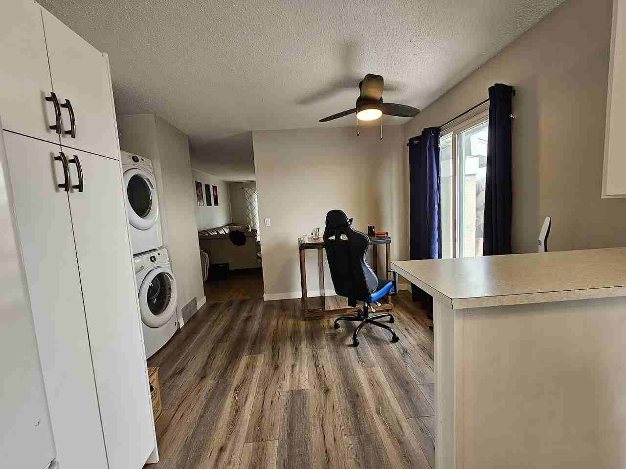 1847 76 Ave Se - Photo 4 of 13