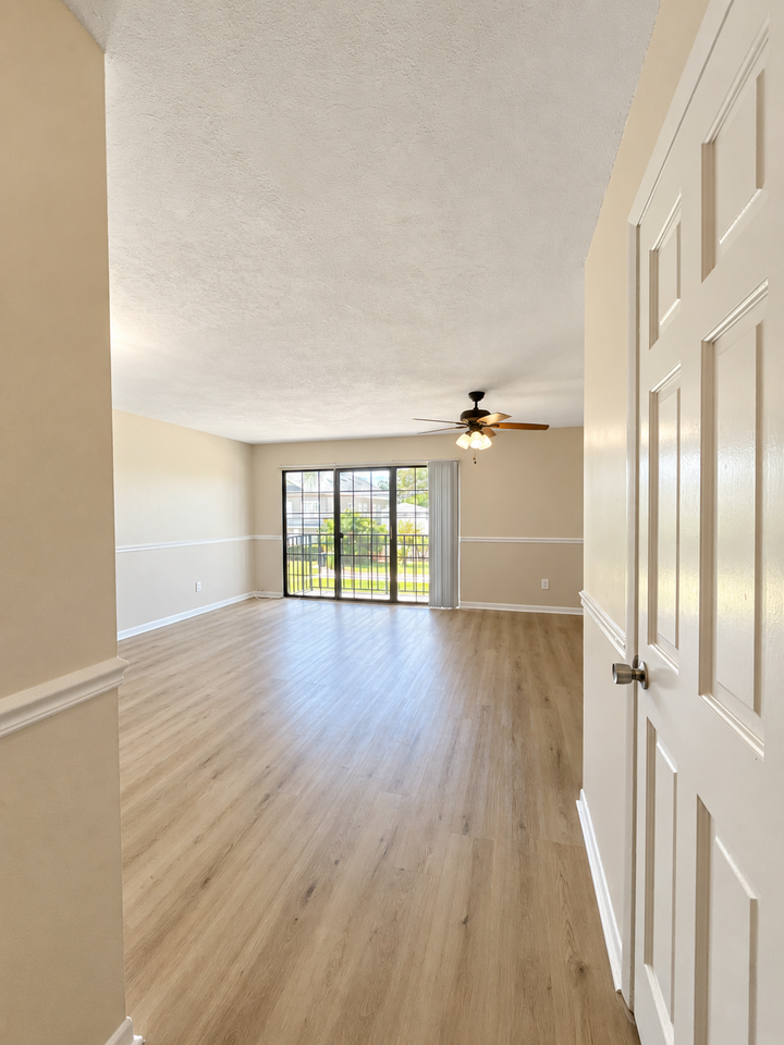 208 S Habana Ave #208G - Photo 4 of 17