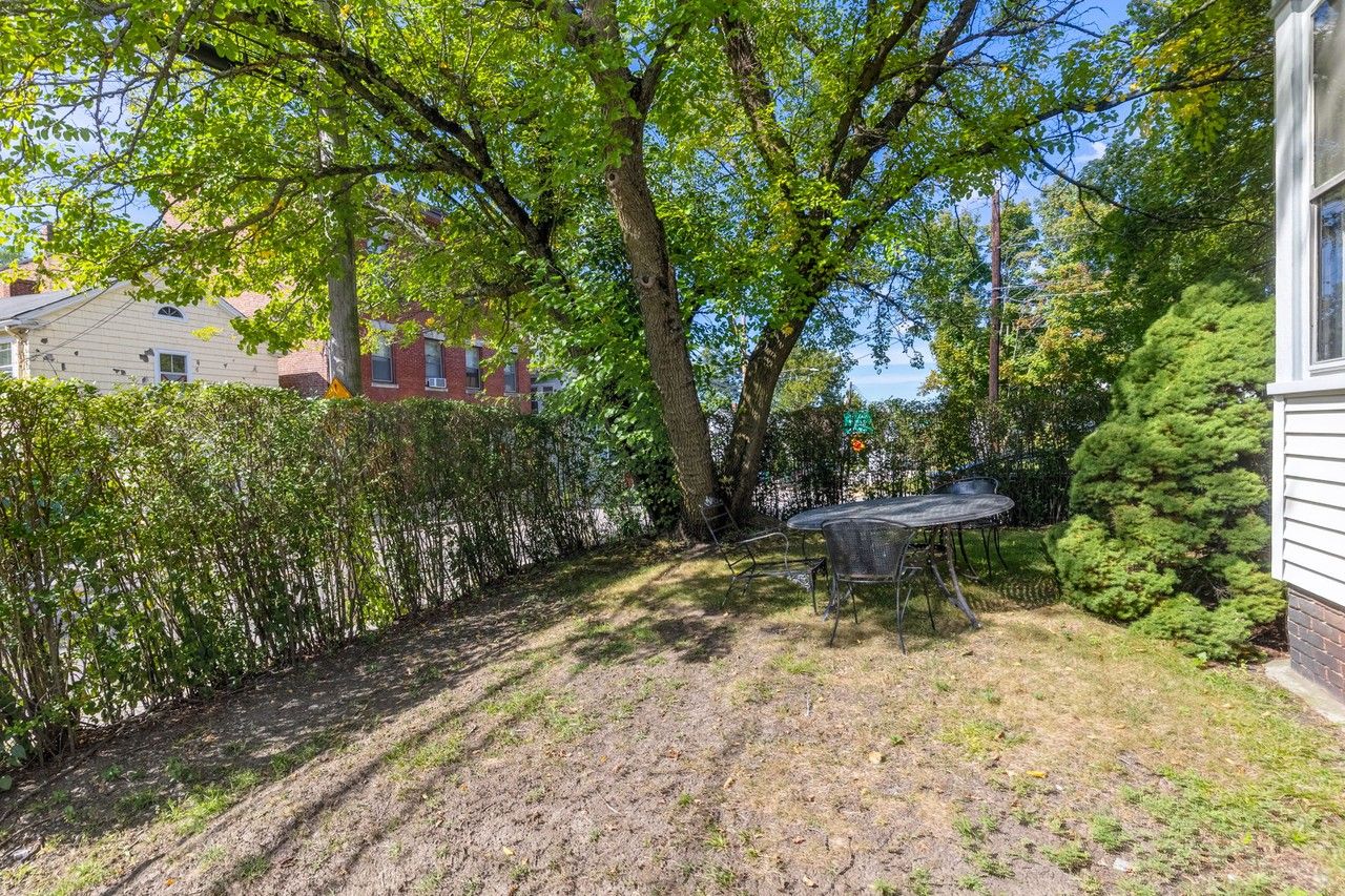 984 Chestnut St #2 - Photo 6 of 22