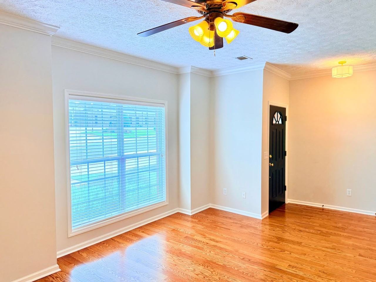 1213 N Dean Rd - Photo 4 of 28