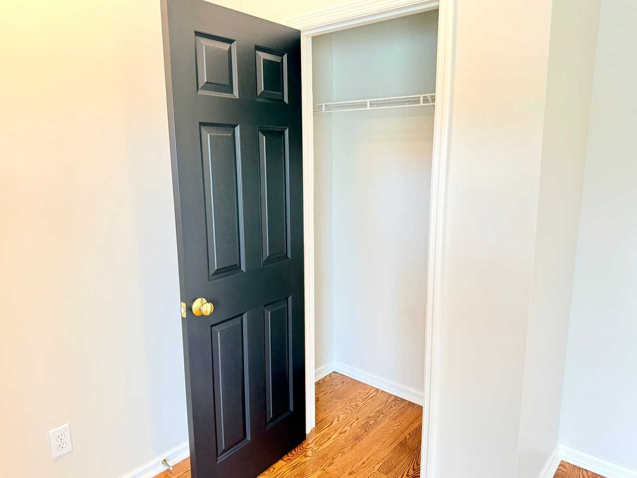 1213 N Dean Rd - Photo 6 of 28